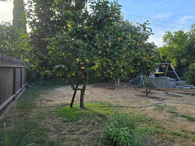 6933 Kermit Ln, Stockton, CA 95207