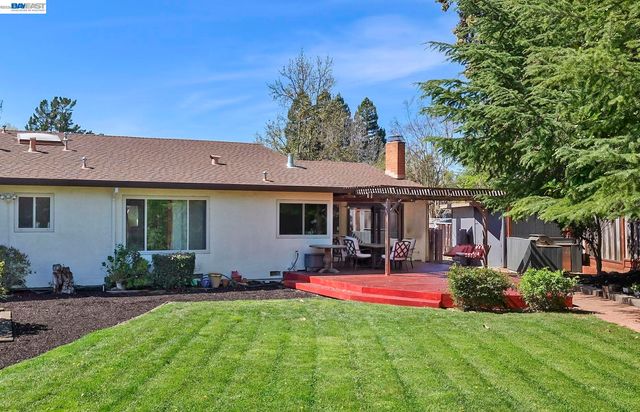 491 Santander Dr, San Ramon, CA 94583