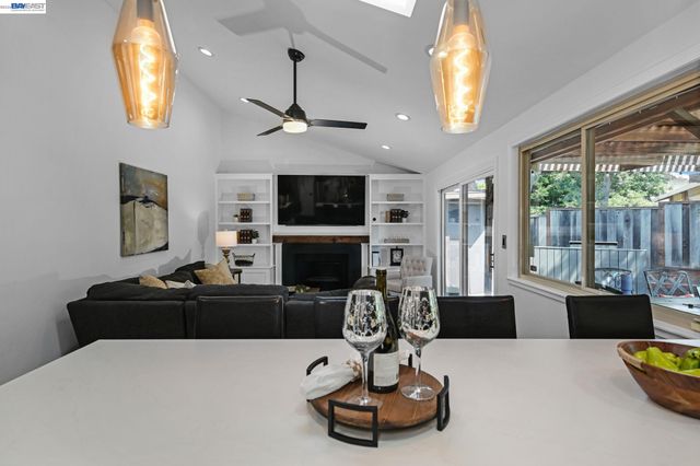 491 Santander Dr, San Ramon, CA 94583