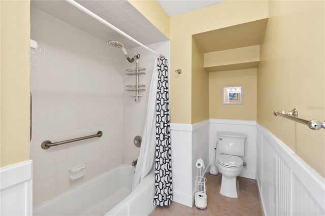 7860 HOLIDAY DRIVE, Sarasota, FL 34231