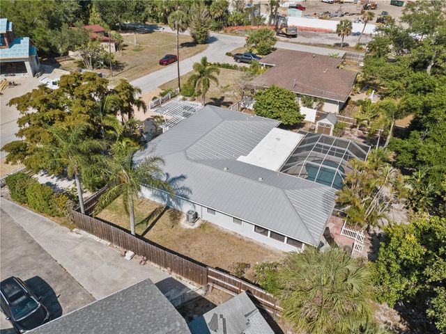7860 HOLIDAY DRIVE, Sarasota, FL 34231