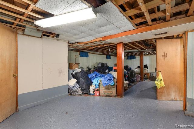 9222 Hartwell, Detroit, MI 48228