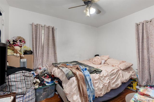 9222 Hartwell, Detroit, MI 48228