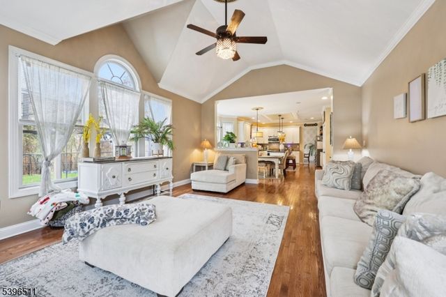 113 Junction Rd, Hampton Boro, NJ 08827