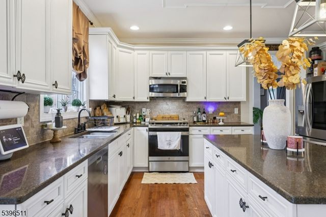 113 Junction Rd, Hampton Boro, NJ 08827