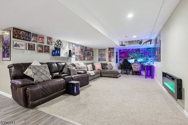 113 Junction Rd, Hampton Boro, NJ 08827