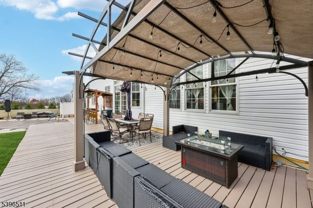 113 Junction Rd, Hampton Boro, NJ 08827