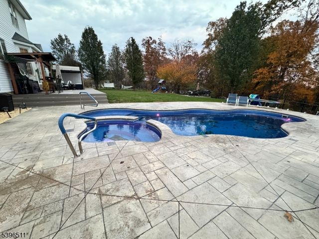 113 Junction Rd, Hampton Boro, NJ 08827