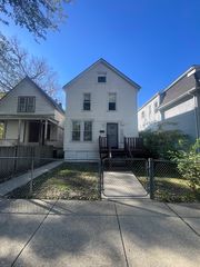 11634 S Princeton Avenue, Chicago, IL 60628