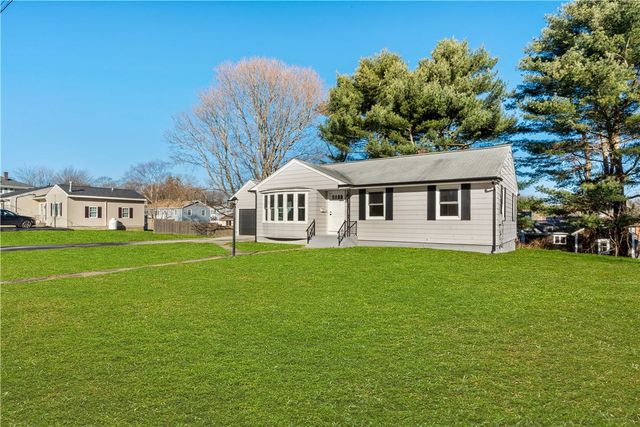 54 Doris Avenue, Tiverton, RI 02878