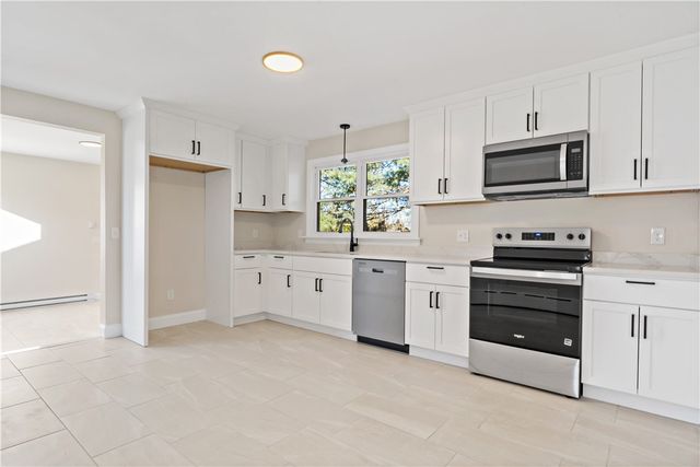 54 Doris Avenue, Tiverton, RI 02878