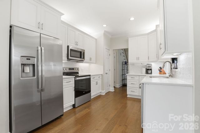 2800 Wingfield Place, Charlotte, NC 28210