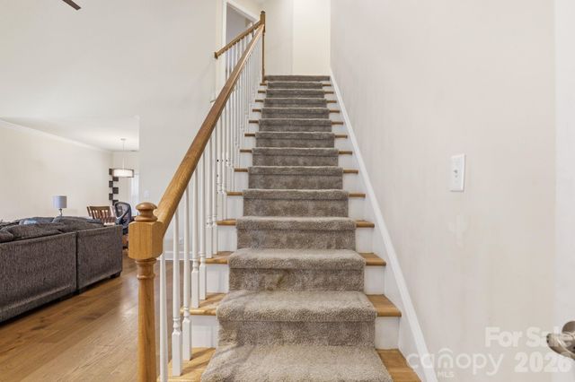 2800 Wingfield Place, Charlotte, NC 28210