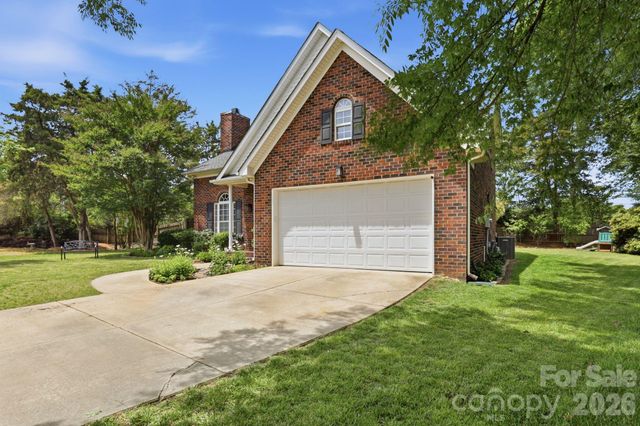 2800 Wingfield Place, Charlotte, NC 28210