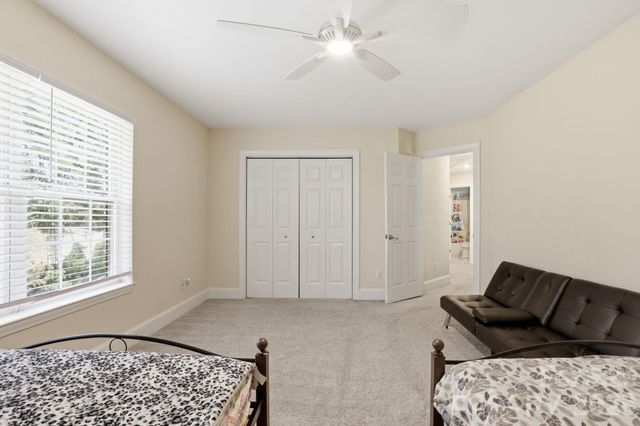 2800 Wingfield Place, Charlotte, NC 28210