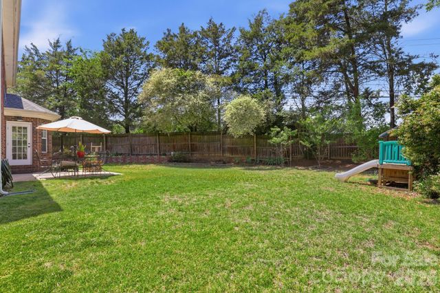 2800 Wingfield Place, Charlotte, NC 28210
