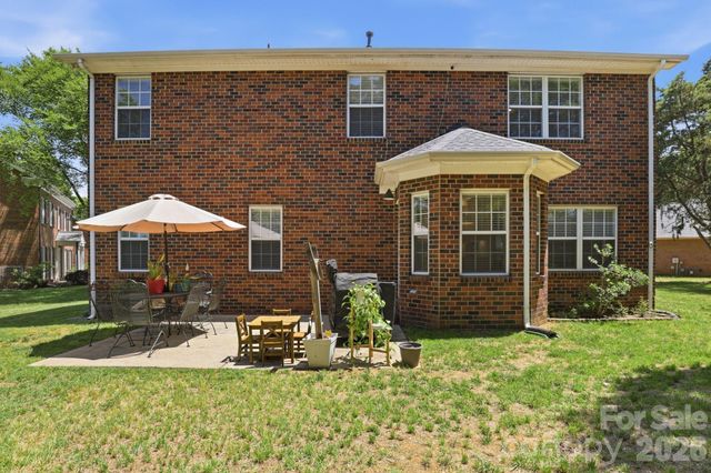 2800 Wingfield Place, Charlotte, NC 28210