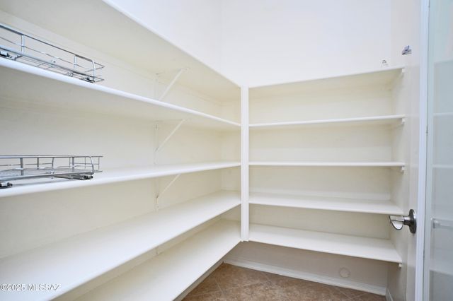 9505 S Quiet Dove Drive, Tucson, AZ 85747