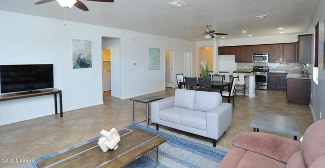 9505 S Quiet Dove Drive, Tucson, AZ 85747