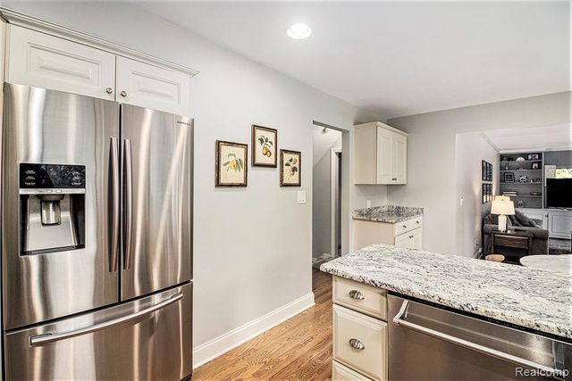 397 S Cranbrook Road, Birmingham, MI 48009