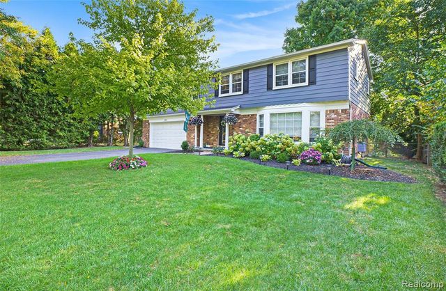 397 S Cranbrook Road, Birmingham, MI 48009