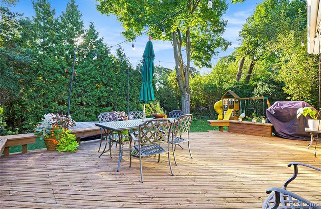 397 S Cranbrook Road, Birmingham, MI 48009