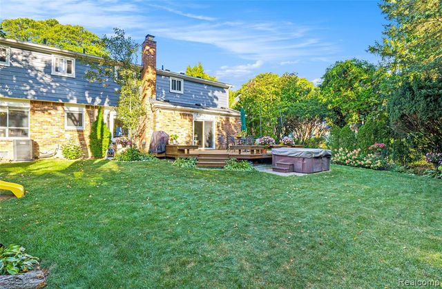 397 S Cranbrook Road, Birmingham, MI 48009