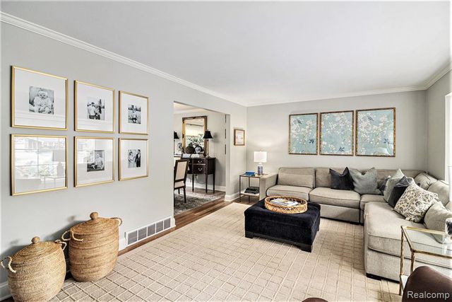 397 S Cranbrook Road, Birmingham, MI 48009