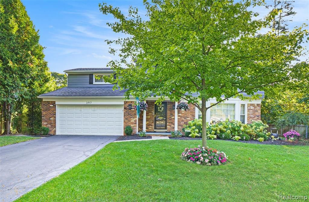 397 S Cranbrook Road, Birmingham, MI 48009