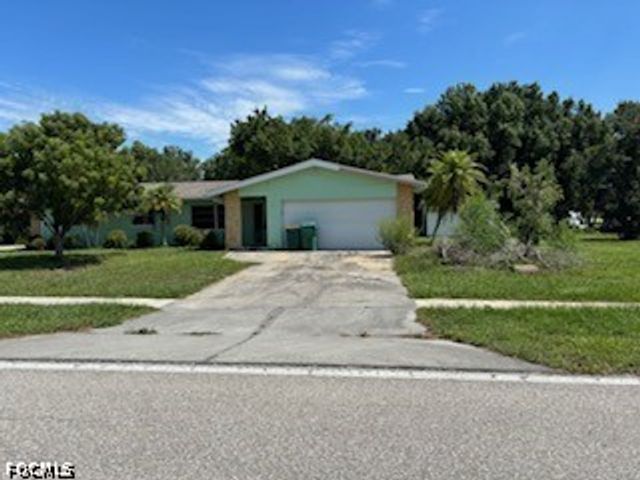 8206 Riverside DR, Punta Gorda, FL 33982