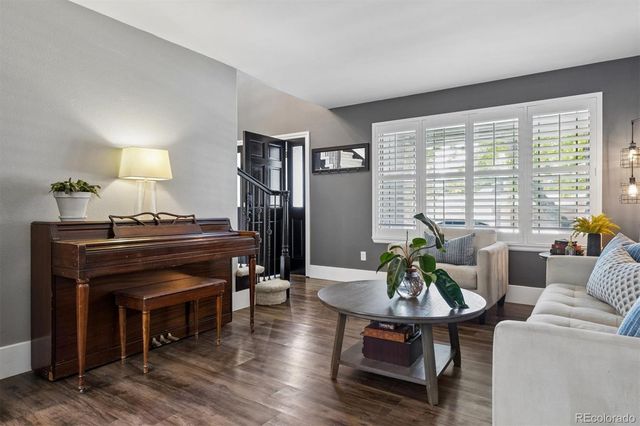 10738 W Roxbury Avenue, Littleton, CO 80127