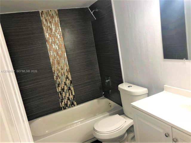 18900 NE 3rd Court 515, Miami, FL 33179