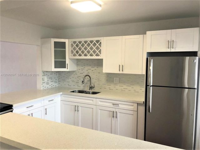 18900 NE 3rd Court 515, Miami, FL 33179