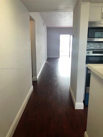 18900 NE 3rd Court 515, Miami, FL 33179