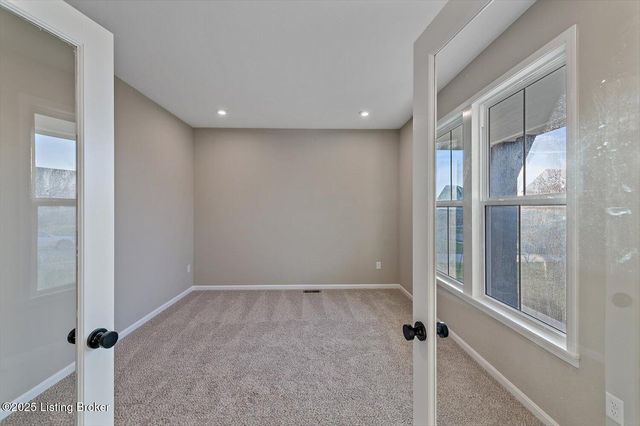 2213 Summit View Ct, La Grange, KY 40031