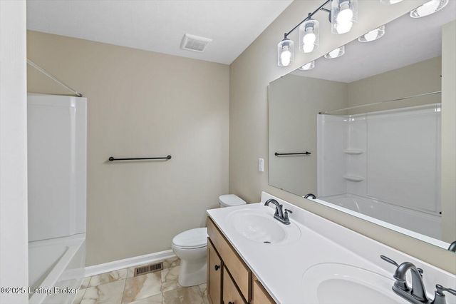 2213 Summit View Ct, La Grange, KY 40031