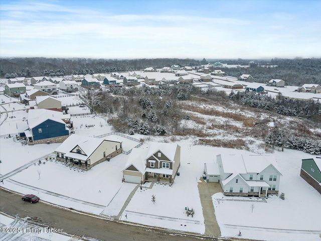 2213 Summit View Ct, La Grange, KY 40031