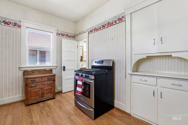 411 2nd Ave W, Twin Falls, ID 83301