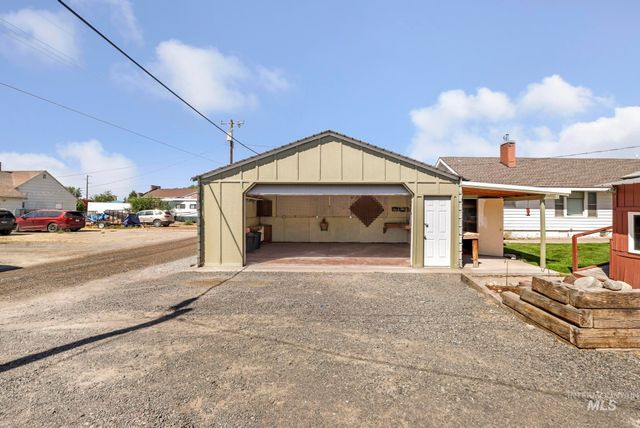 411 2nd Ave W, Twin Falls, ID 83301