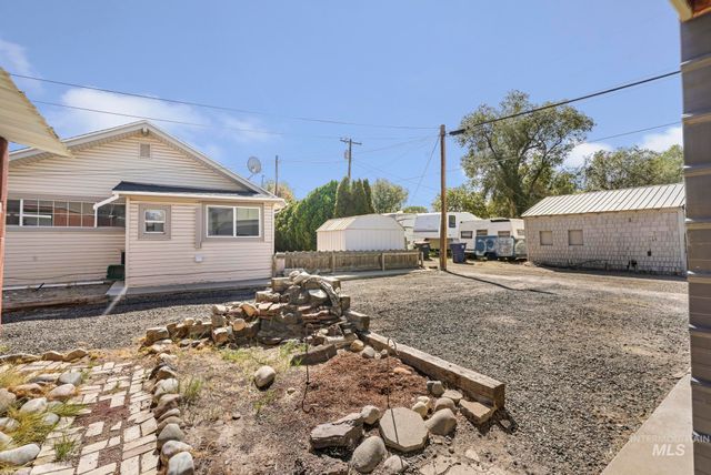 411 2nd Ave W, Twin Falls, ID 83301