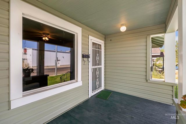 411 2nd Ave W, Twin Falls, ID 83301