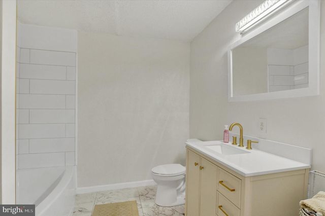 12 WHITE BIRCH AVE, Mechanicsburg, PA 17050