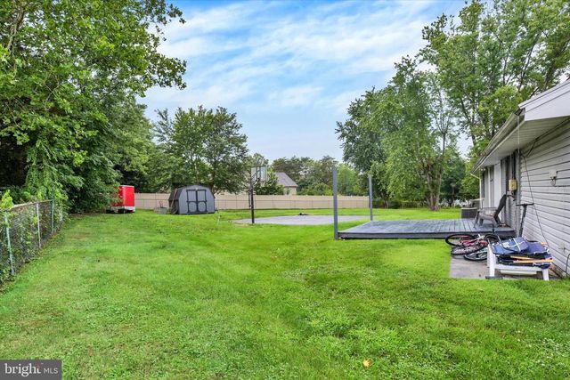 12 WHITE BIRCH AVE, Mechanicsburg, PA 17050