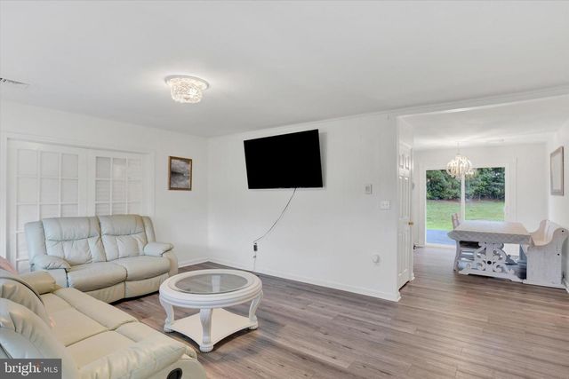 12 WHITE BIRCH AVE, Mechanicsburg, PA 17050
