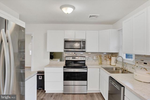 12 WHITE BIRCH AVE, Mechanicsburg, PA 17050
