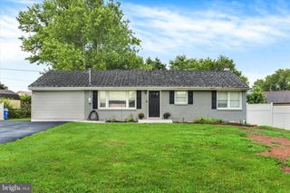 12 WHITE BIRCH AVE, Mechanicsburg, PA 17050