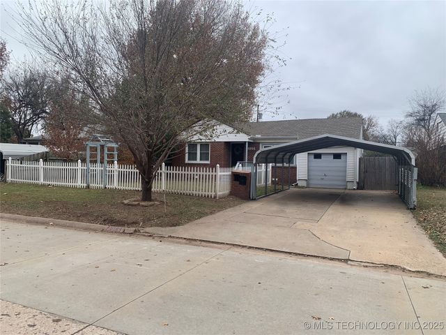 4966 S Newport Avenue, Tulsa, OK 74105