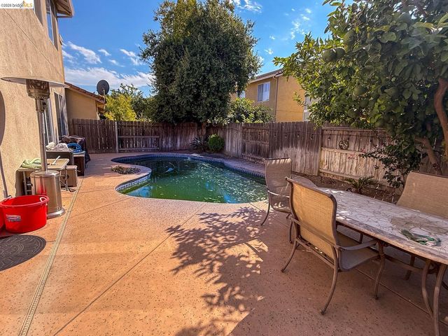 4033 Hopkins Ln, Modesto, CA 95356