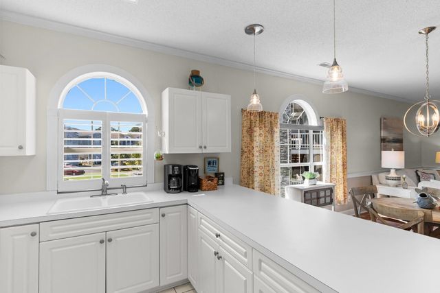 4753 Wild Iris Dr Apt 202, Myrtle Beach, SC 29577