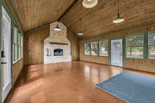 2152 Sommerfeld Drive, Waco, TX 76705